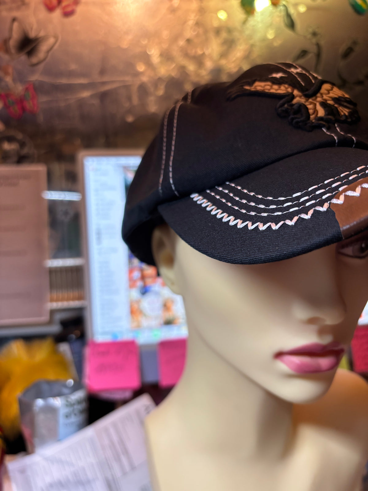 🦅 CASQUETTE NOIRE AVEC AIGLE BRODÉ RELIEF – VISIÈRE RIGIDE – STYLE WESTERN & BIKER 🦅