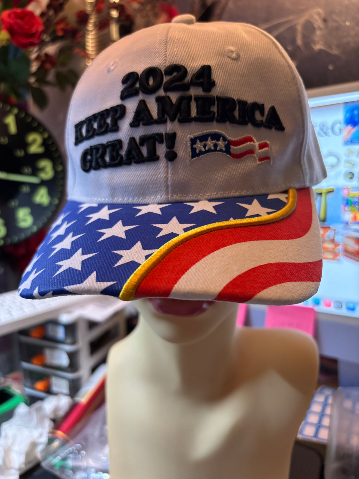 CASQUETTE BLANCHE USA – VISIÈRE DRAPEAU AMÉRICAIN 🇺🇸