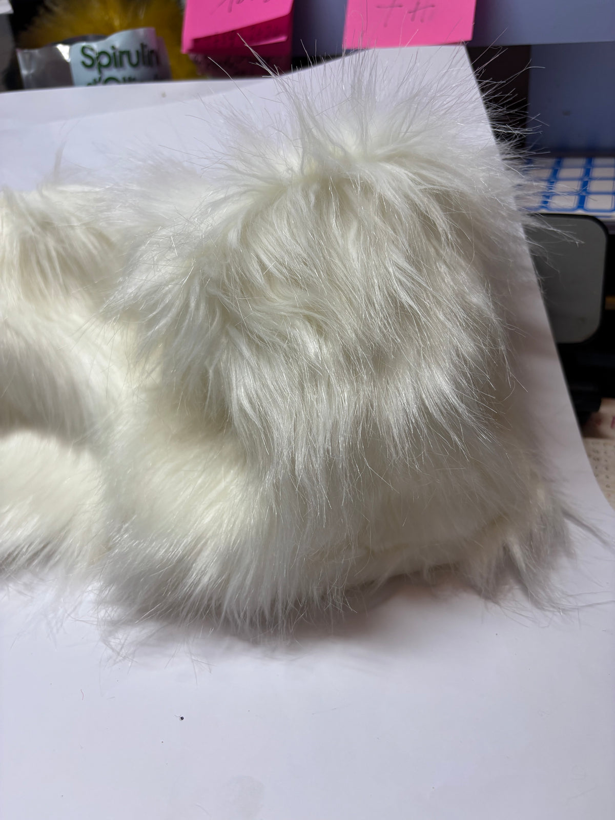 ✨ PAIRE DE MANCHONS EN FAUSSE FOURRURE BLANCHE ✨
