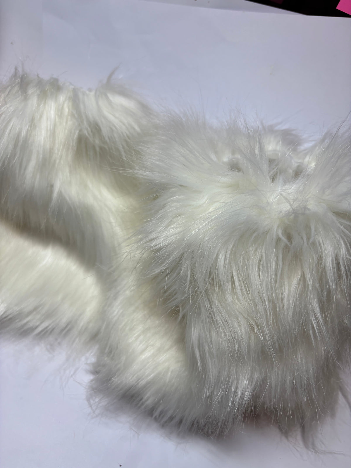 ✨ PAIRE DE MANCHONS EN FAUSSE FOURRURE BLANCHE ✨