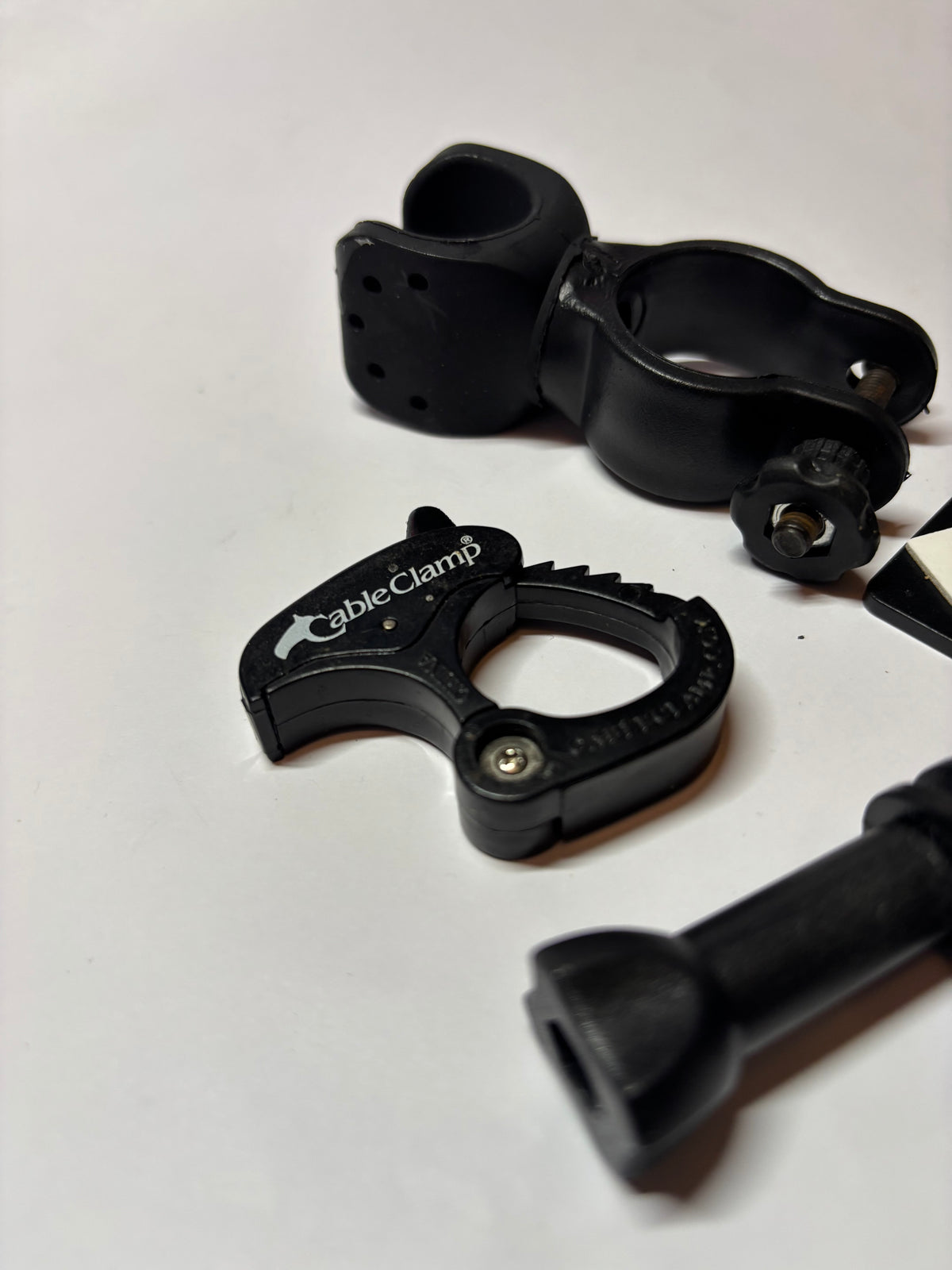 🚴 Support Universel pour Caméra Sport & GPS Vélo