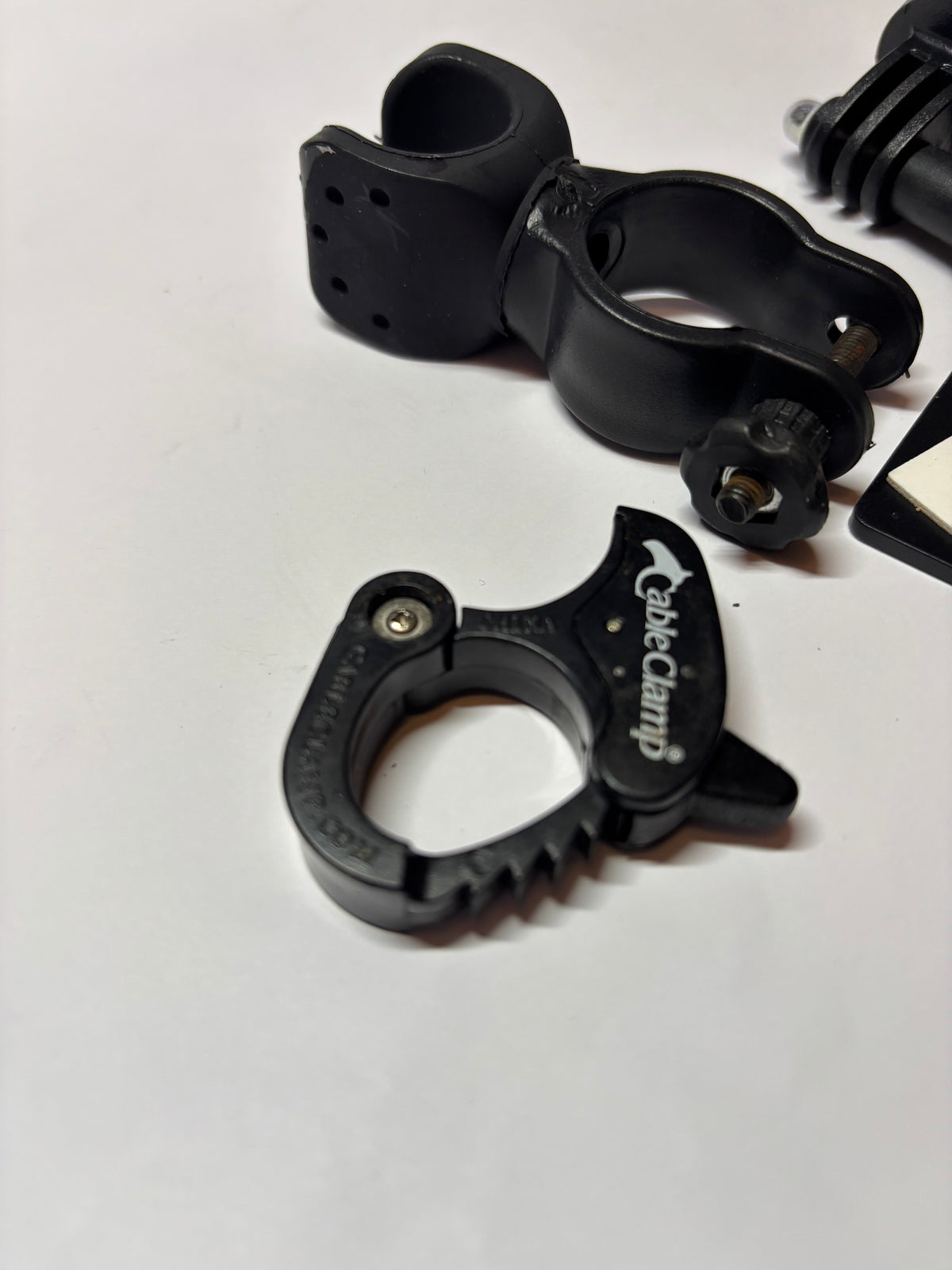 🚴 Support Universel pour Caméra Sport & GPS Vélo