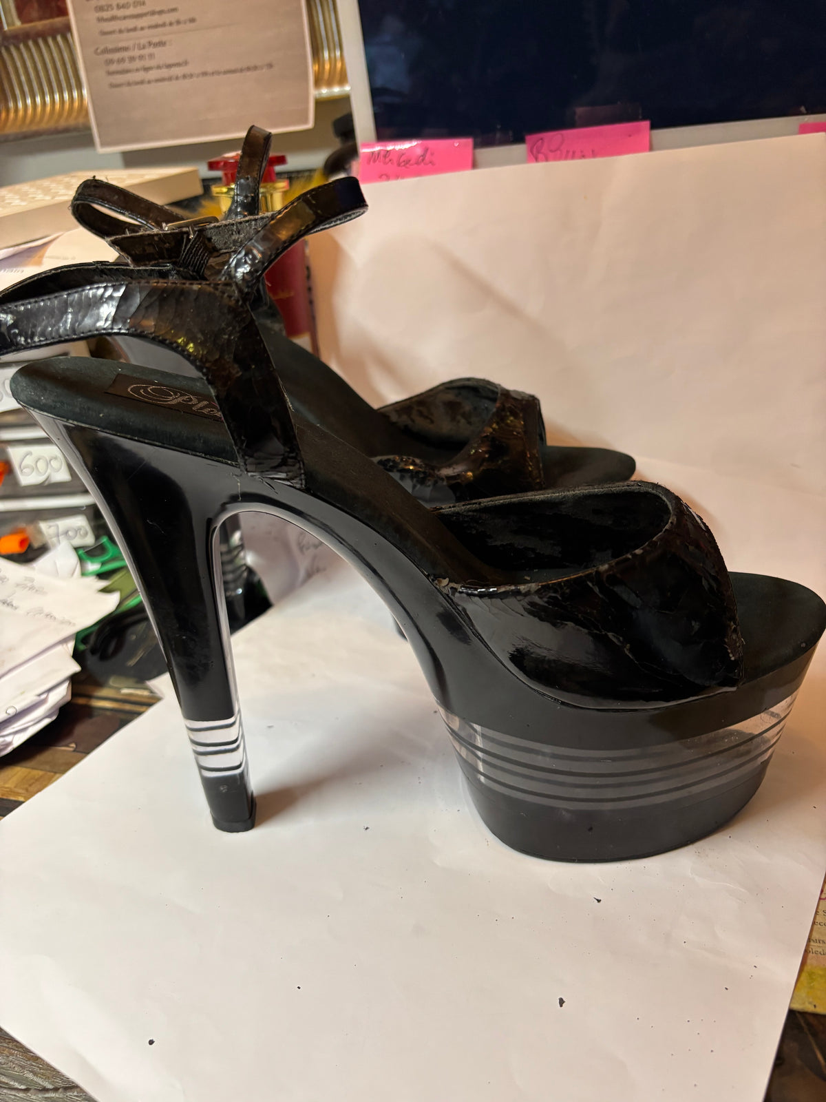 👠 PLEASER – CHAUSSURES À TRÈS HAUTS TALONS 👠