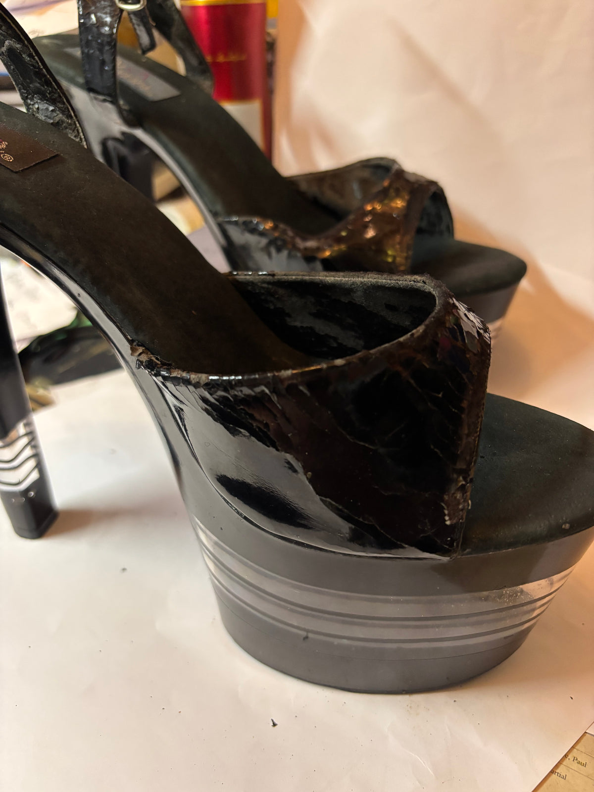 👠 PLEASER – CHAUSSURES À TRÈS HAUTS TALONS 👠