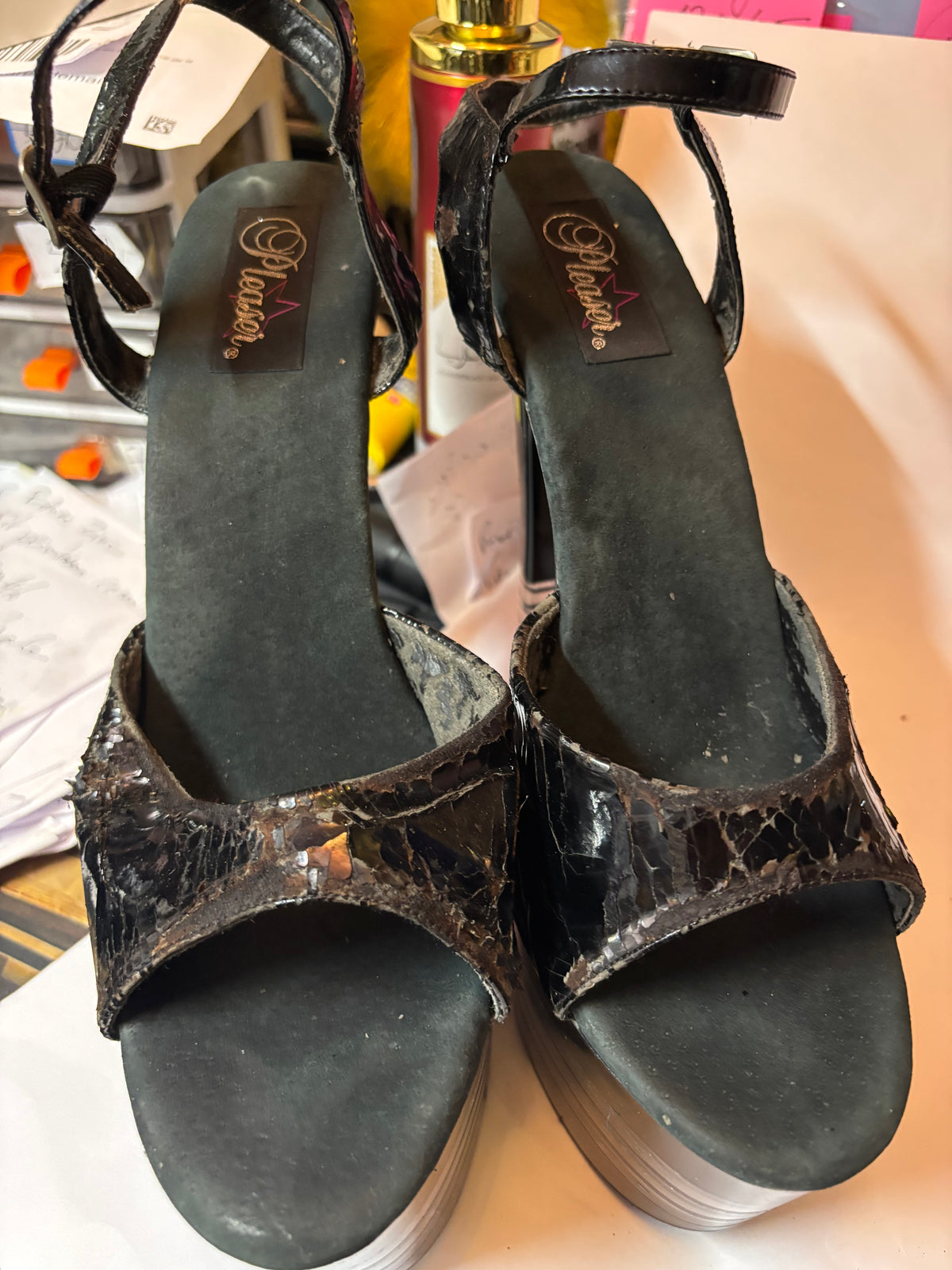 👠 PLEASER – CHAUSSURES À TRÈS HAUTS TALONS 👠