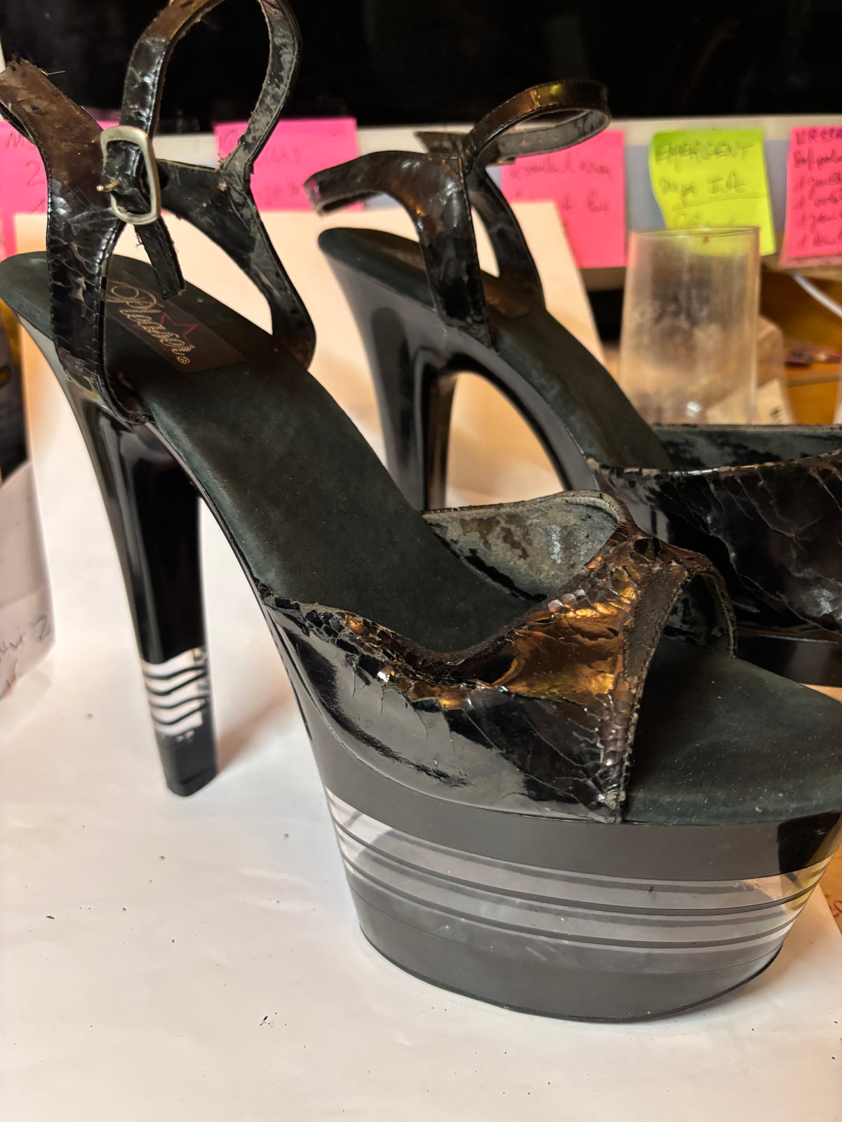 👠 PLEASER – CHAUSSURES À TRÈS HAUTS TALONS 👠