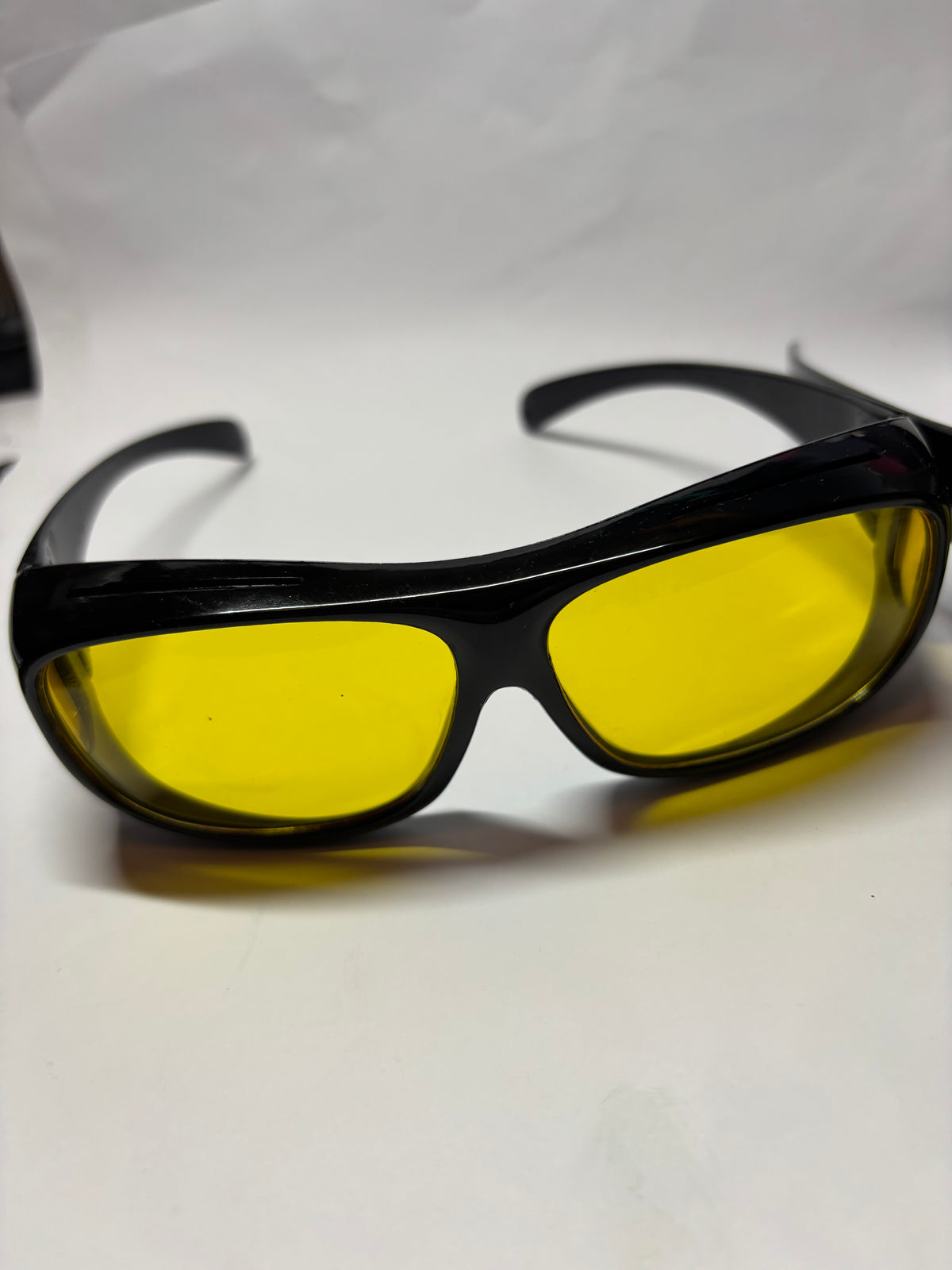 🕶️ LOT DE 2 PAIRES DE LUNETTES NIGHTGLO ANTI-ÉBLOUISSEMENT – CONDUITE DE NUIT Réf. 578C6