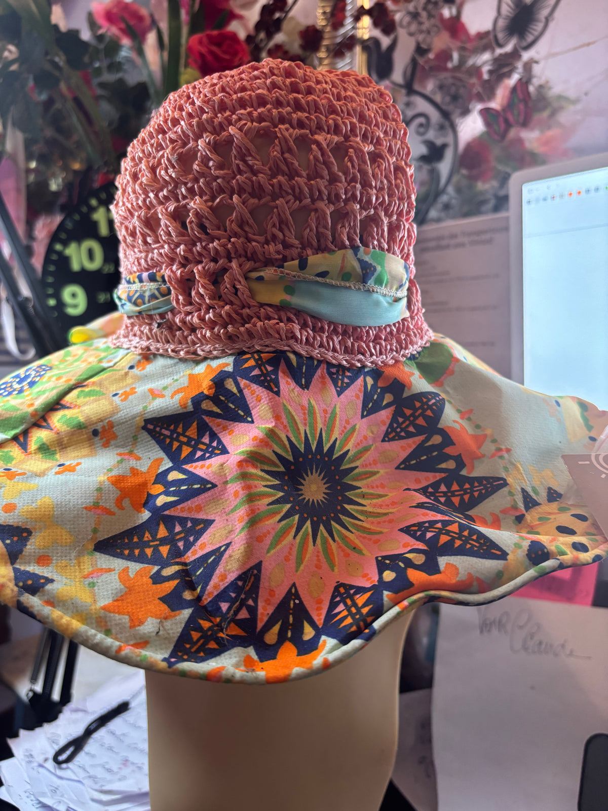 🌞 CHAPEAU D'ÉTÉ GRAND BORD – ÉLÉGANCE, FRAÎCHEUR ET ORIGINALITÉ !