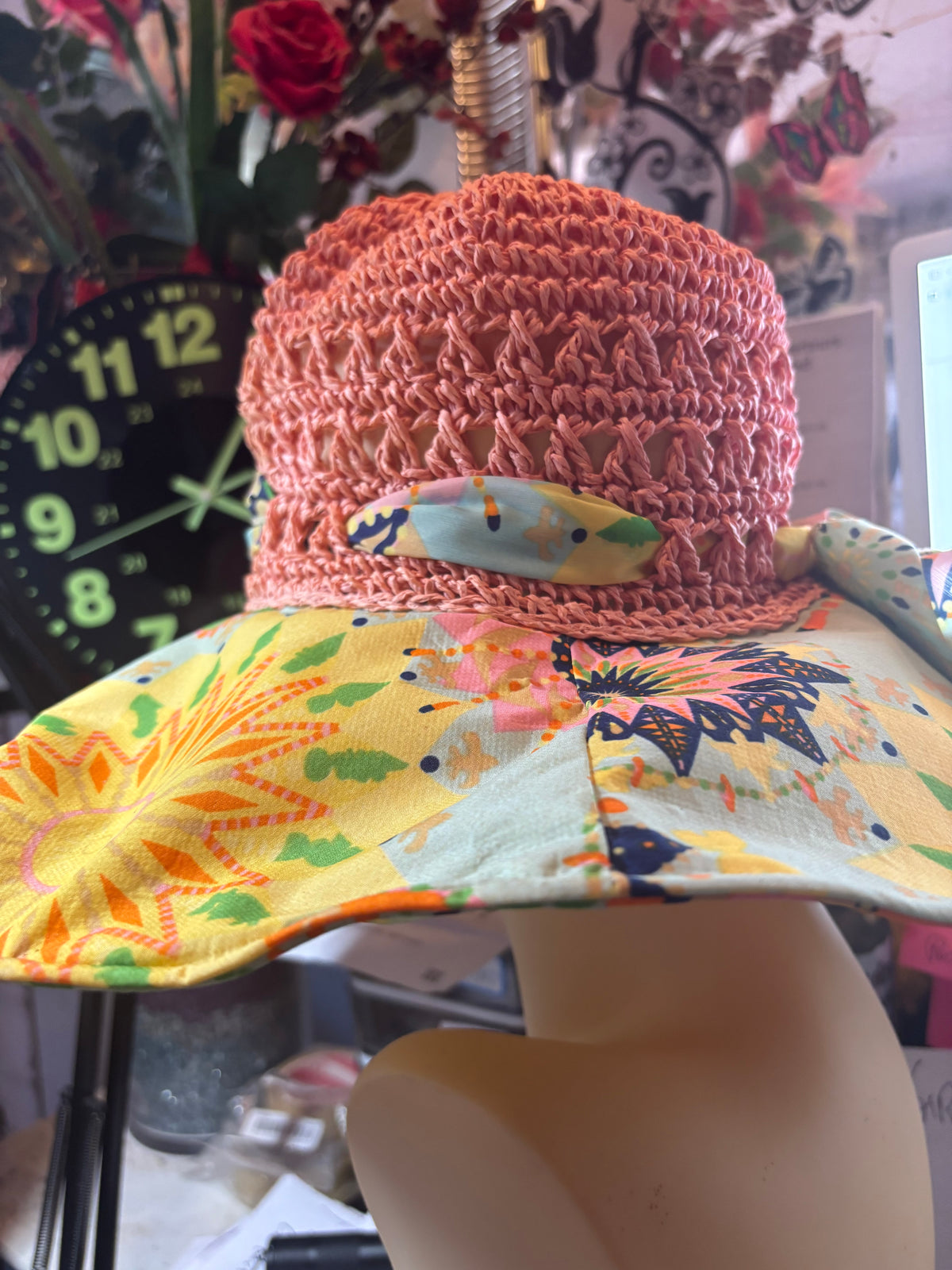 🌞 CHAPEAU D'ÉTÉ GRAND BORD – ÉLÉGANCE, FRAÎCHEUR ET ORIGINALITÉ !