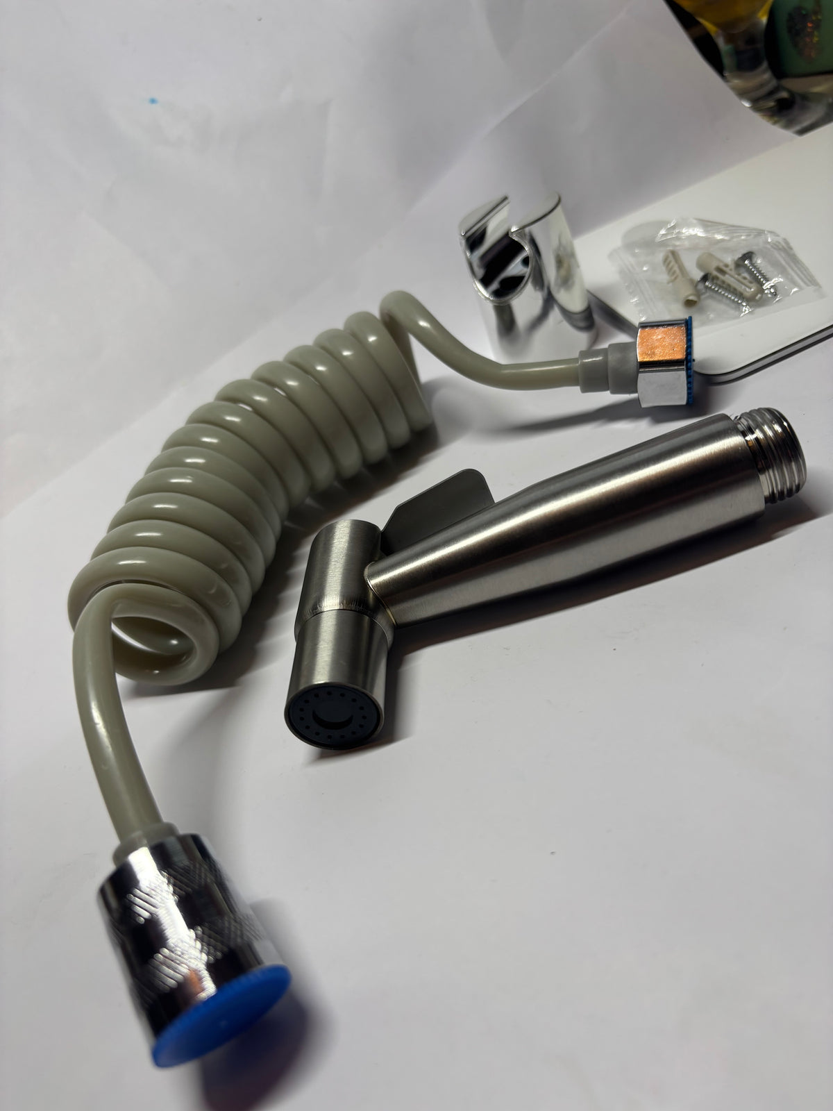 🚿 Douchette WC Pressurisée Grise – Hygiène, Nettoyage et Polyvalence !