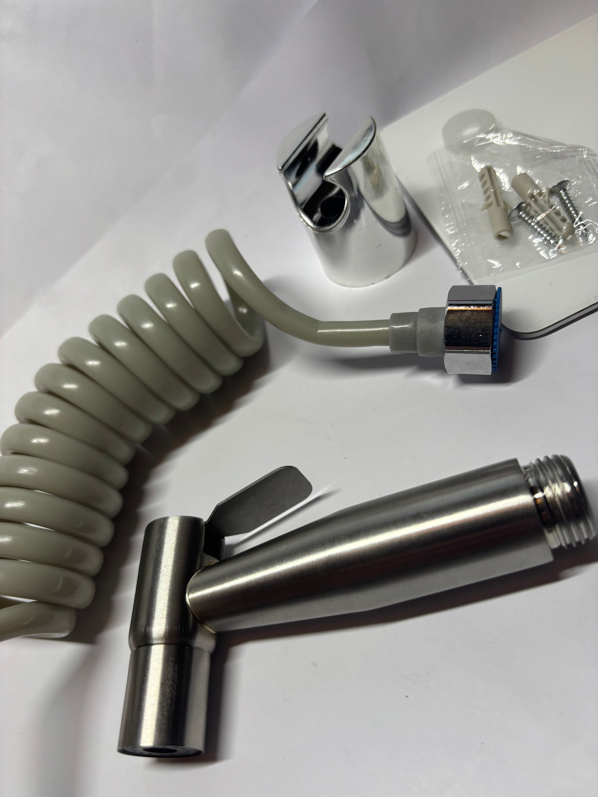🚿 Douchette WC Pressurisée Grise – Hygiène, Nettoyage et Polyvalence !