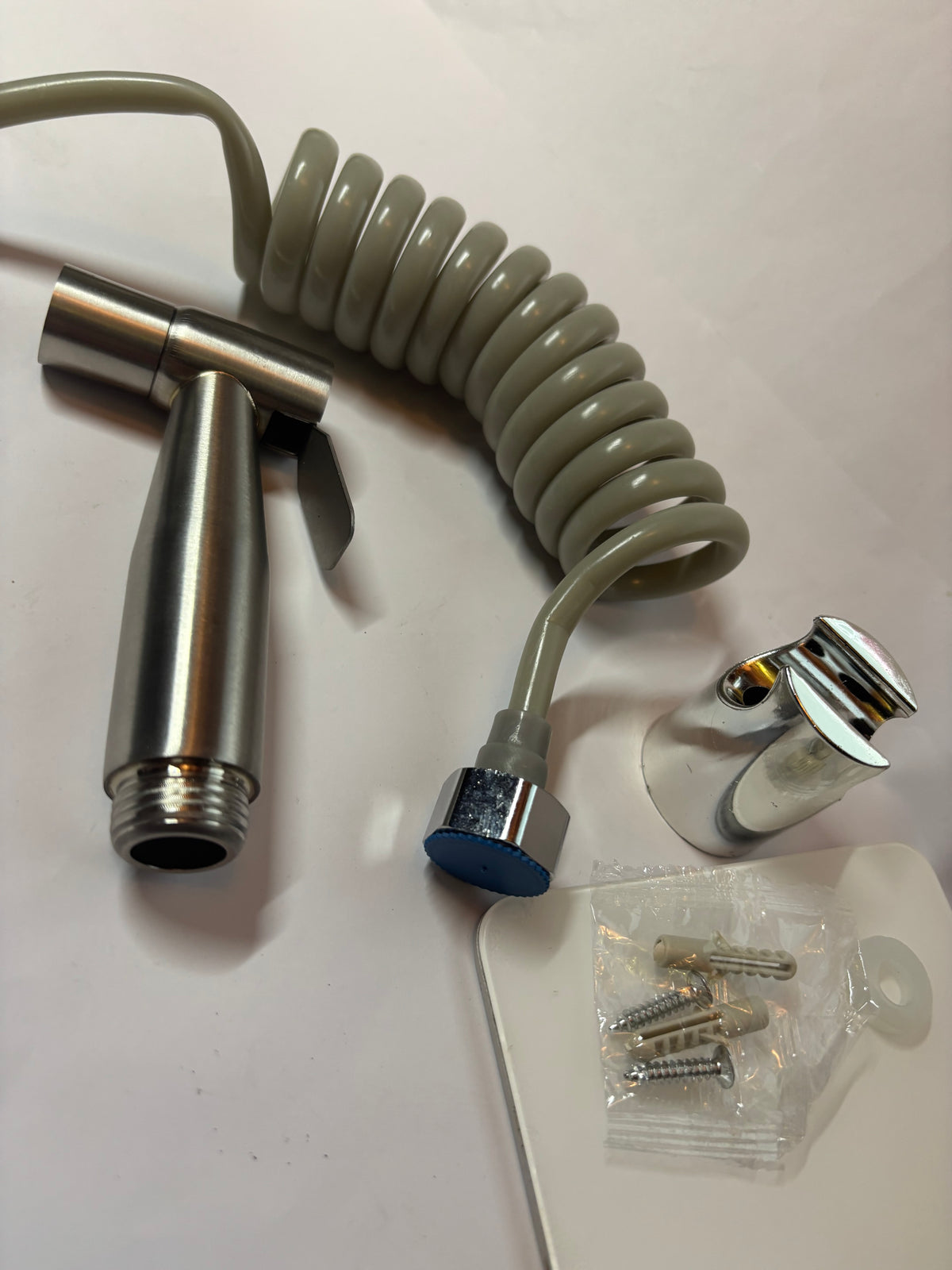 🚿 Douchette WC Pressurisée Grise – Hygiène, Nettoyage et Polyvalence !