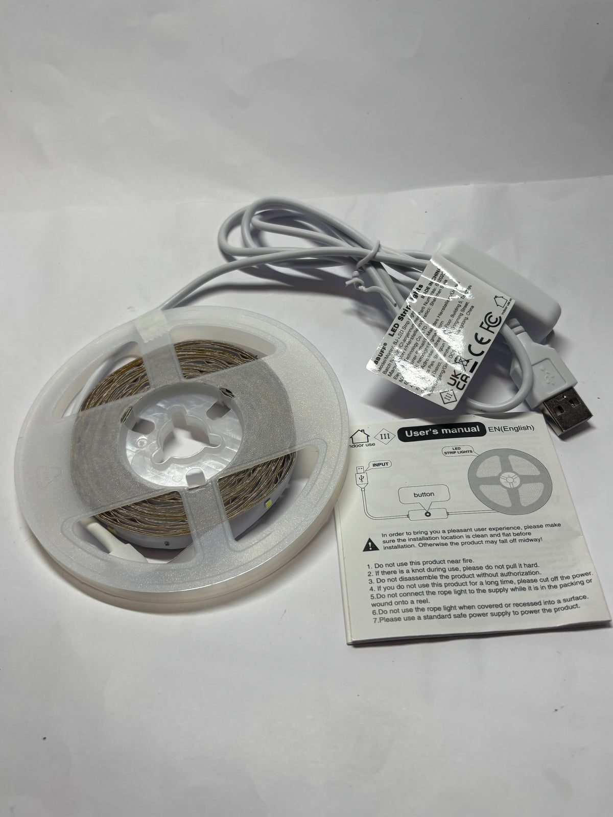 ✨ Bande Lumineuse LED USB Blanche 5 Mètres – Éclairage d’Ambiance Facile à Installer !
