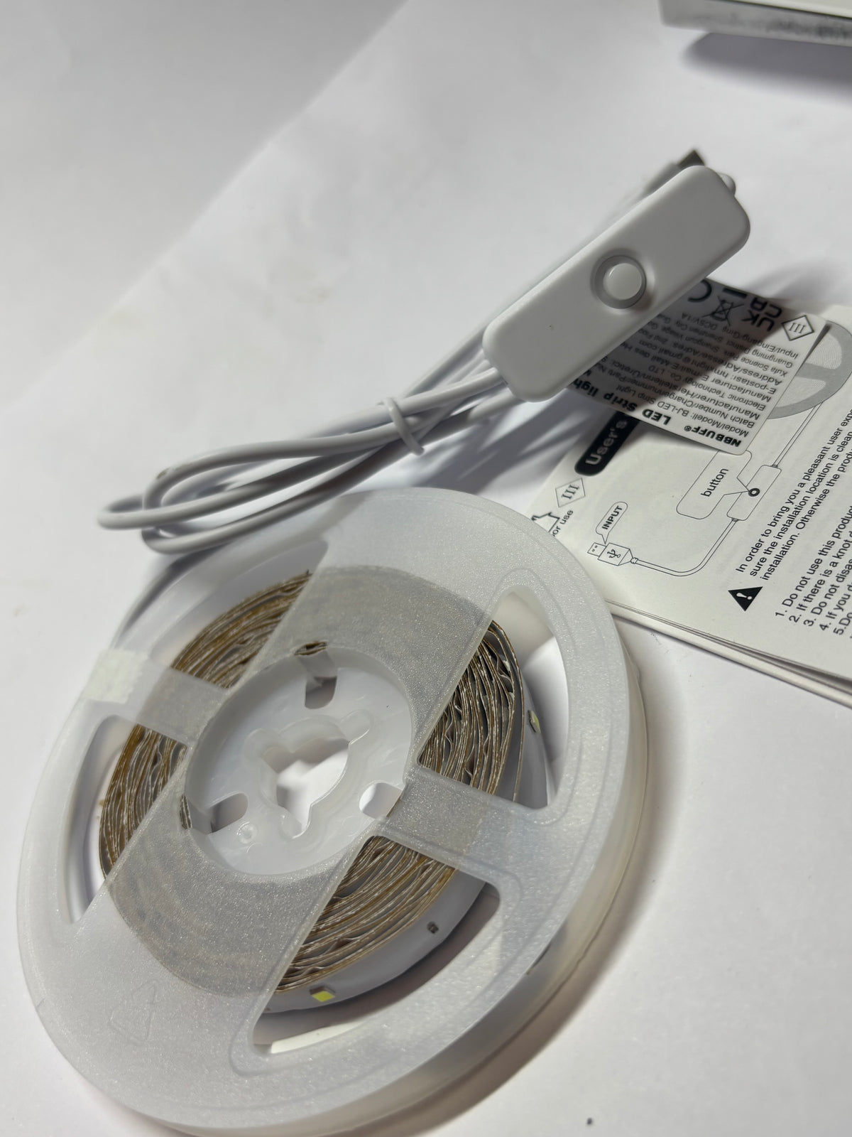 ✨ Bande Lumineuse LED USB Blanche 5 Mètres – Éclairage d’Ambiance Facile à Installer !