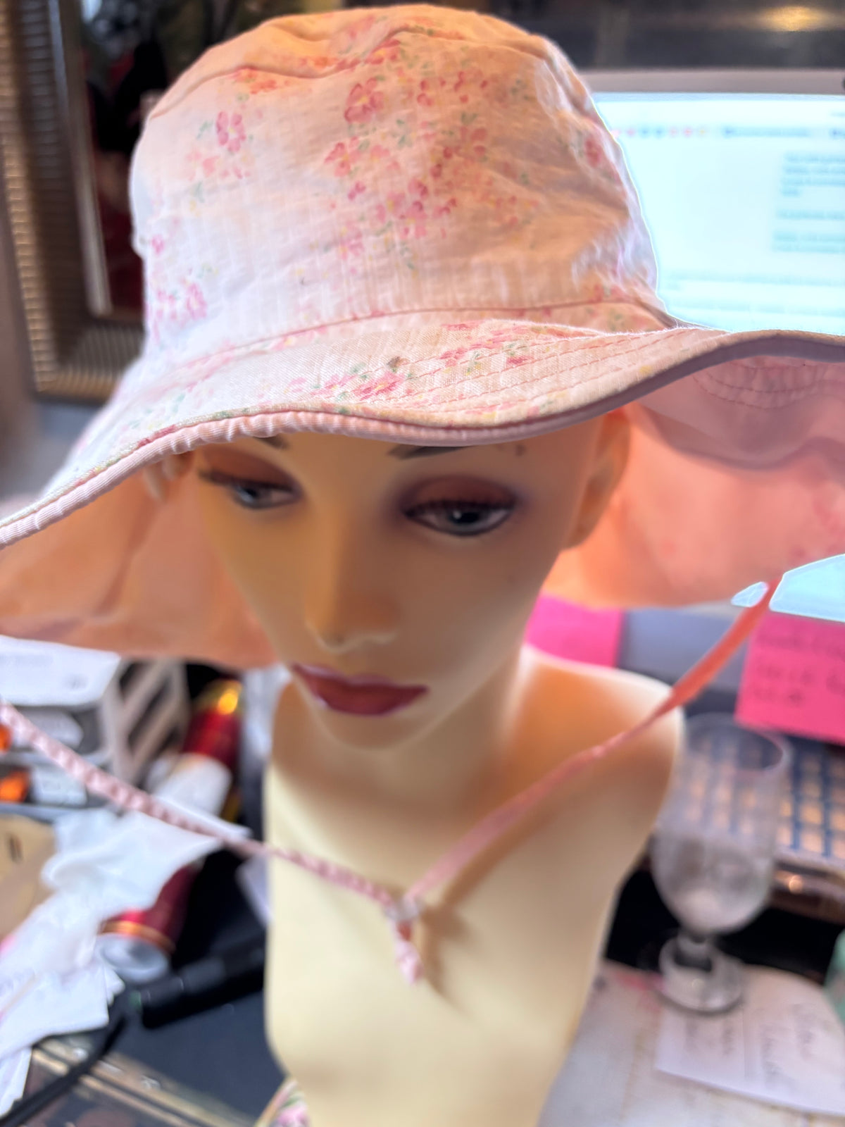 🌸 Chapeau de soleil réversible Kenmont – Bord modulable avec fil intégré