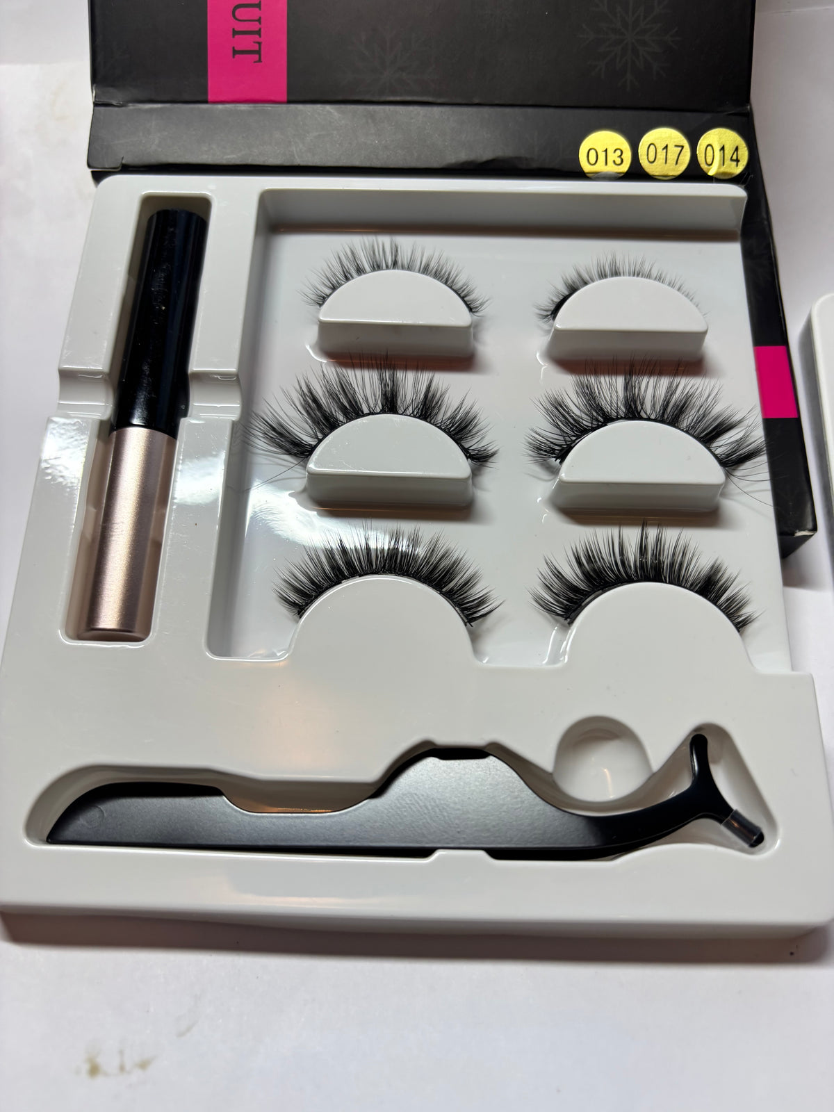 ✨ Lot de 2 coffrets de faux cils magnétiques avec eyeliner – 3 styles disponibles