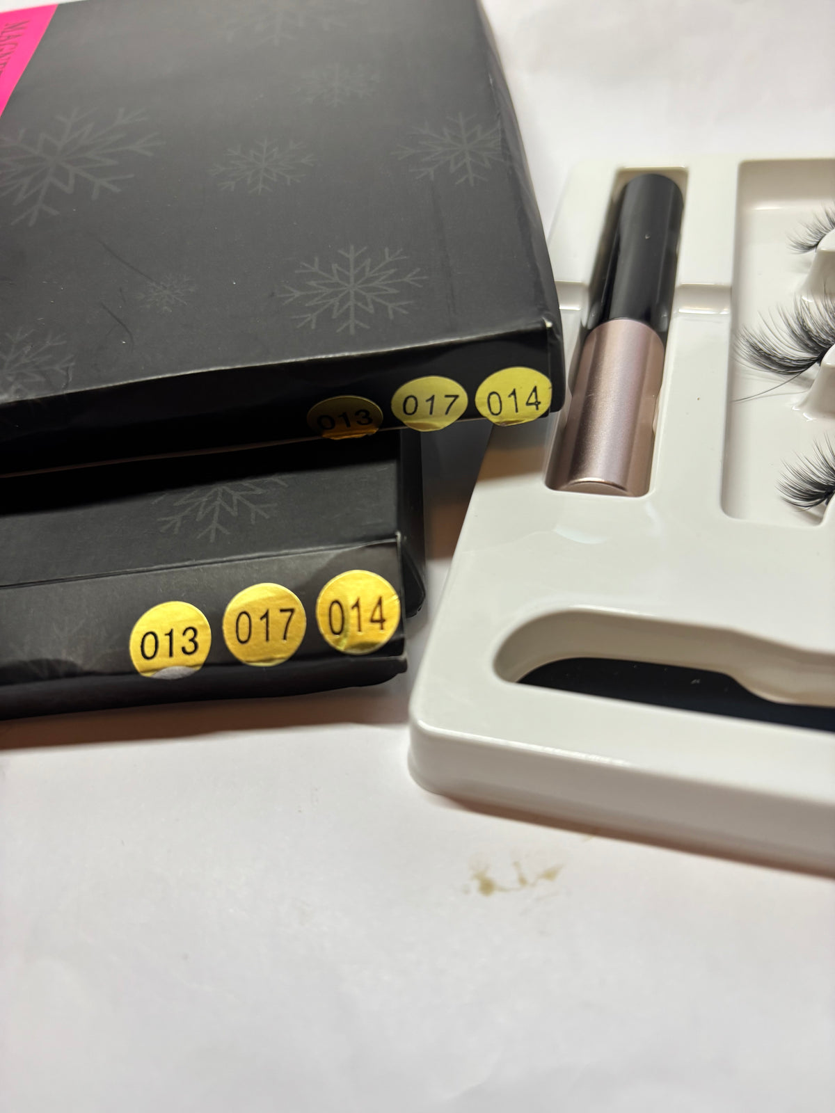 ✨ Lot de 2 coffrets de faux cils magnétiques avec eyeliner – 3 styles disponibles