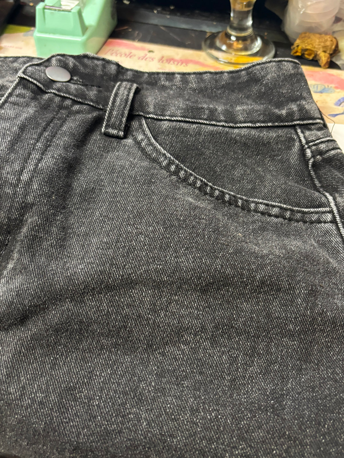 🖤 Mini-jupe en jean noir DAZY – Taille L – Effet délavé – Style tendance