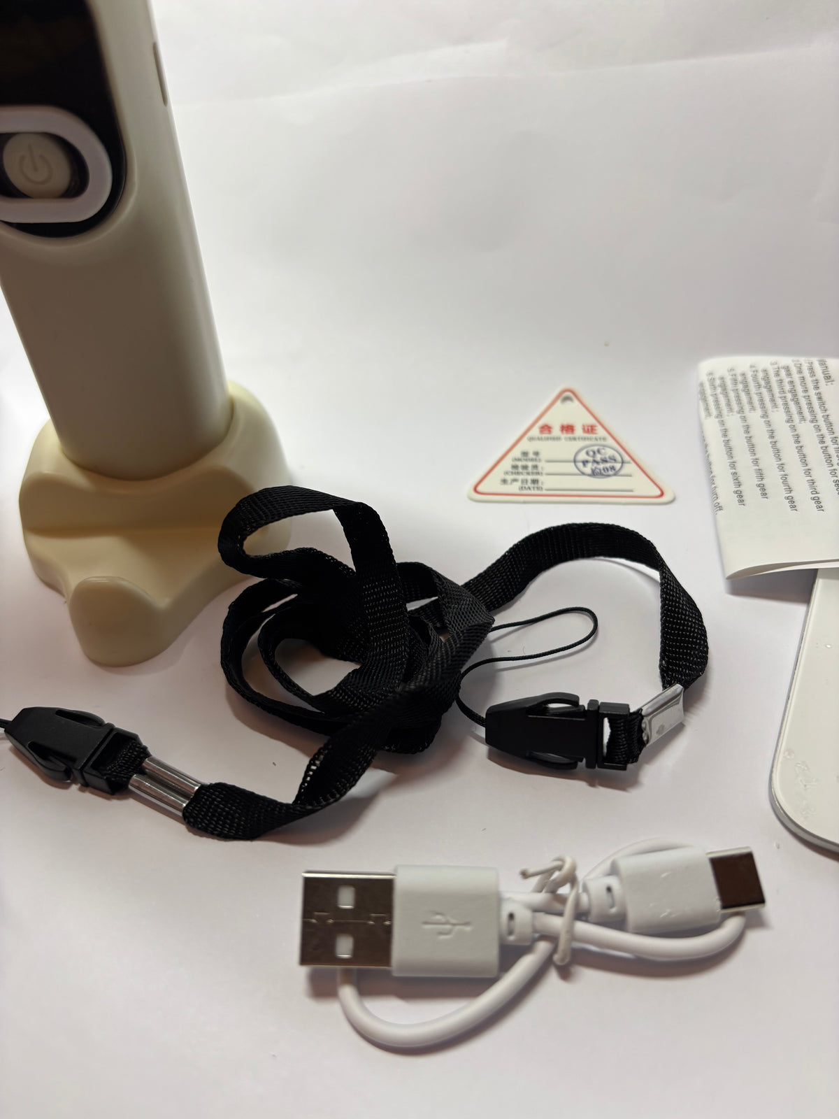 Ventilateur portable rechargeable USB-C STRHAGO Blanc