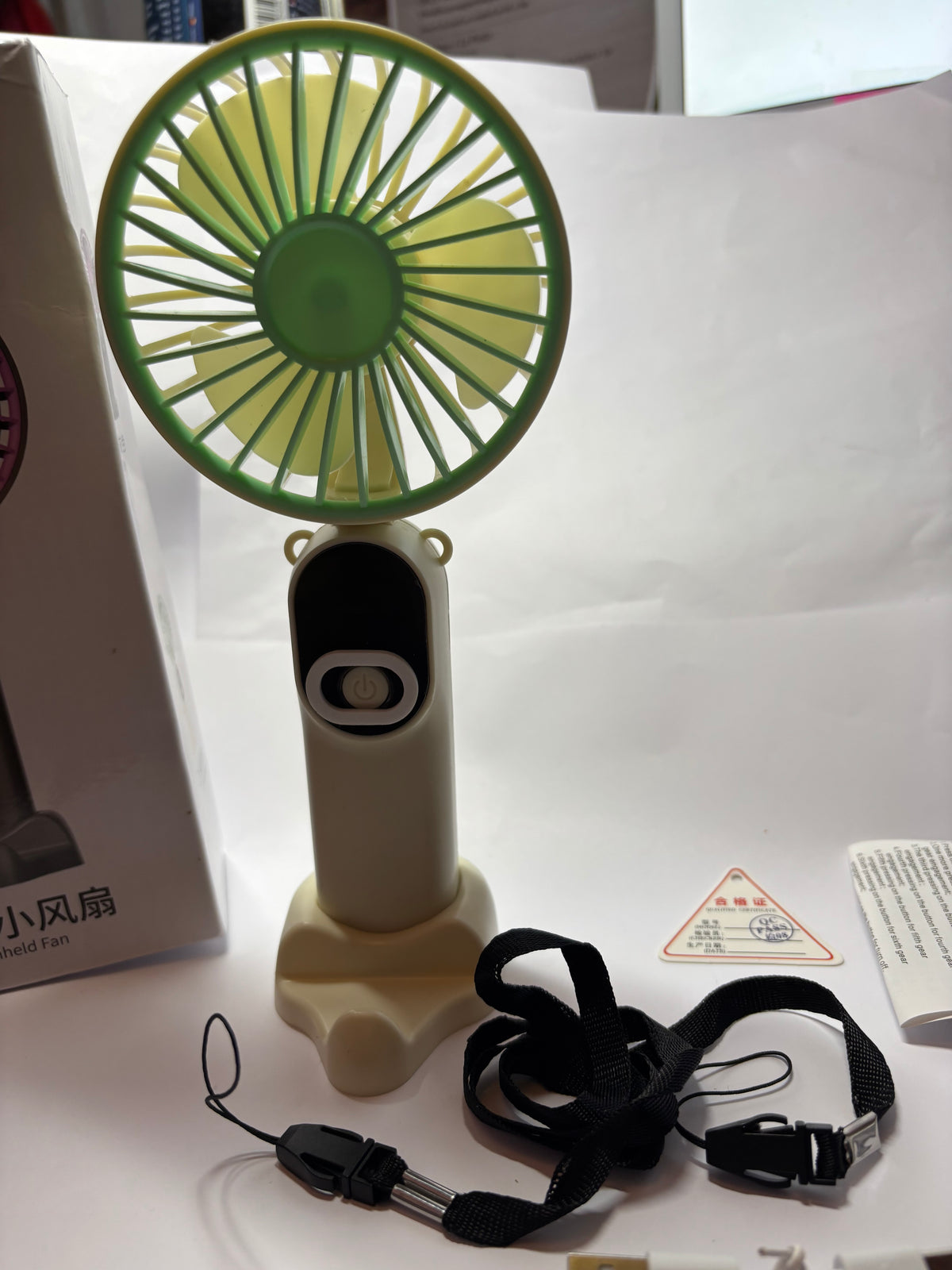 Ventilateur portable rechargeable USB-C STRHAGO Blanc