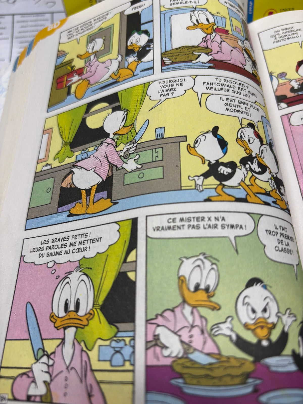 LOT DE 3 MICKEY PARADE GÉANT – DISNEY – ENVIRON 760 PAGES DE BD