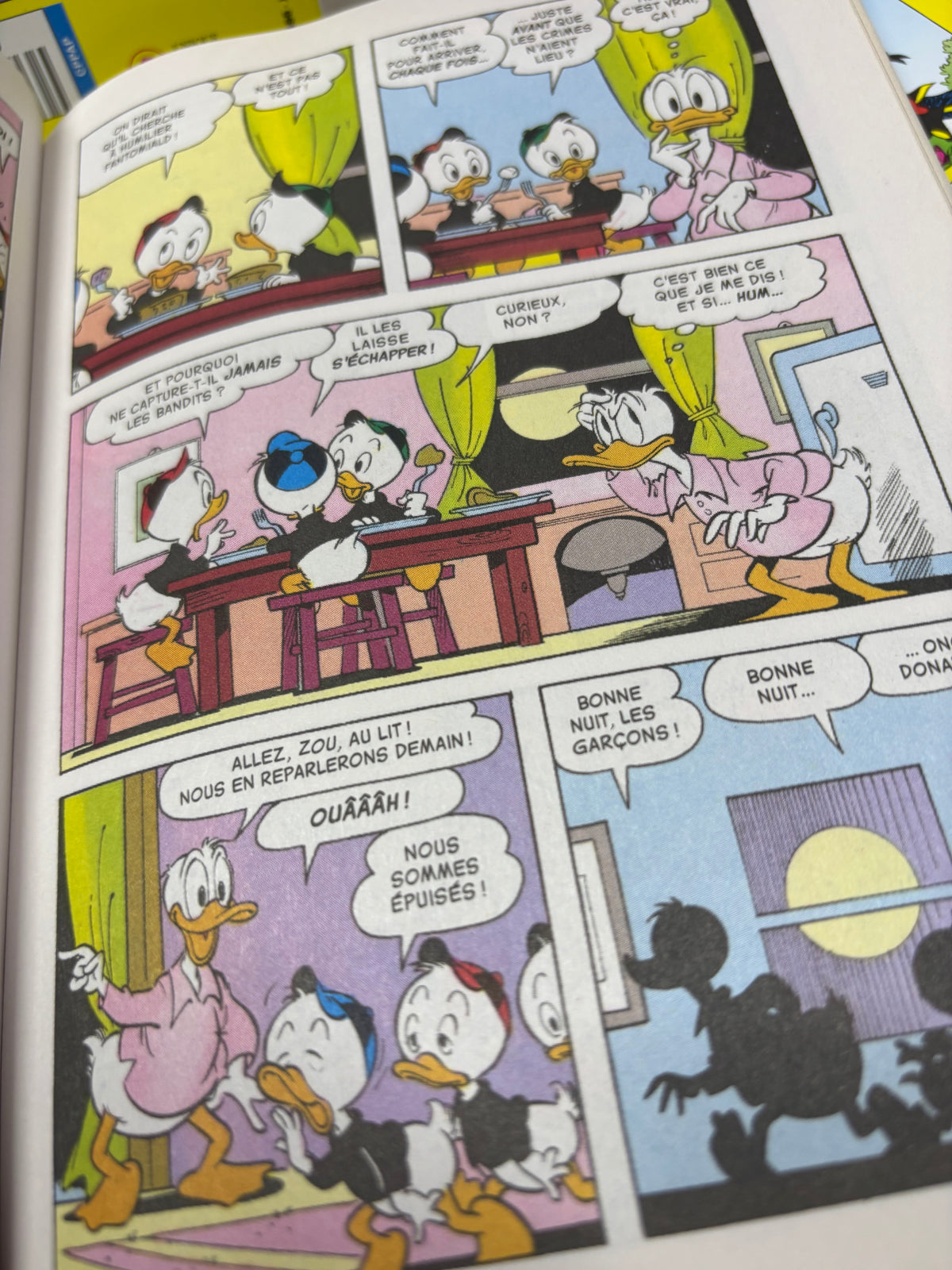LOT DE 3 MICKEY PARADE GÉANT – DISNEY – ENVIRON 760 PAGES DE BD