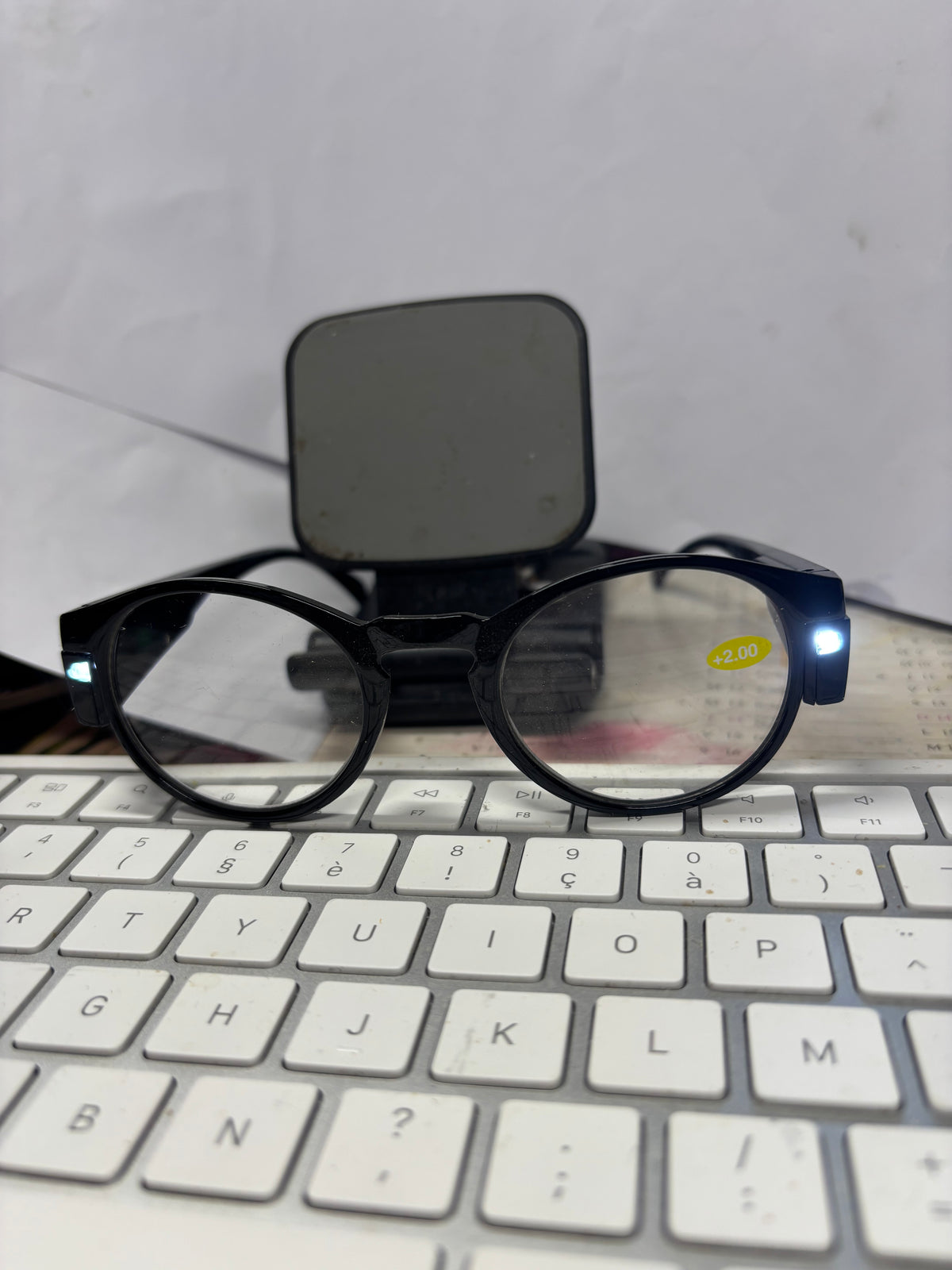Lunettes de lecture LED +2,00 avec éclairage intégré