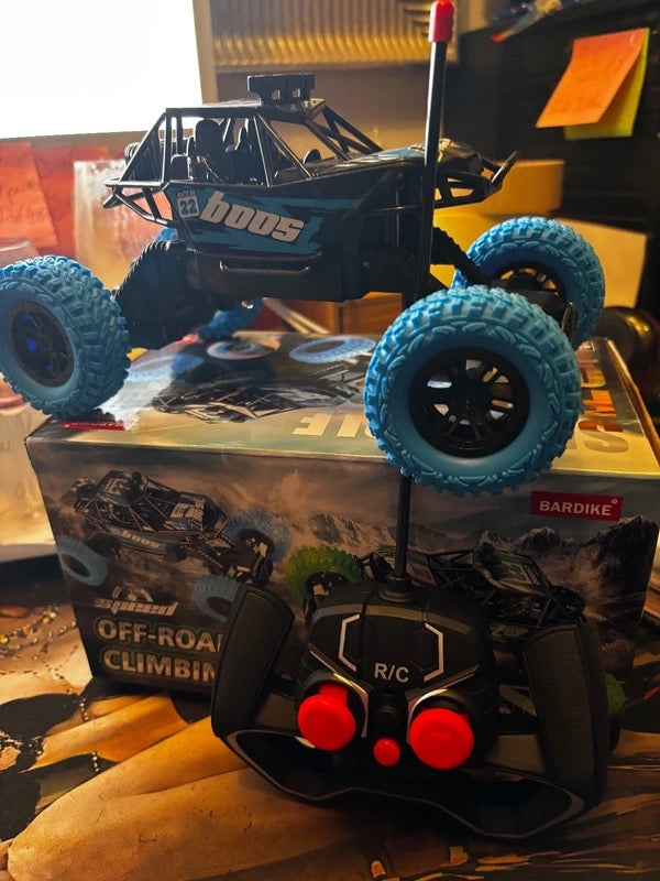 Voiture Radiocommandée Tout-Terrain Buggy RC - Recharge USB - 21 cm