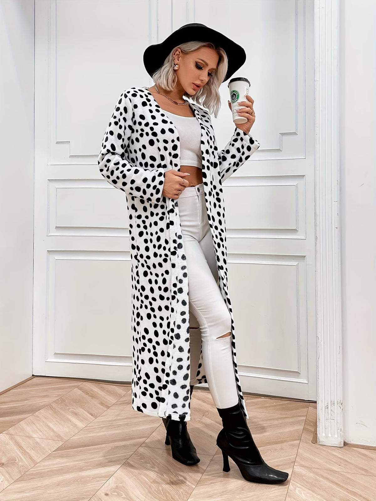 MANTEAU LONG NOIR/ BLANC STYLE DALMATIEN –