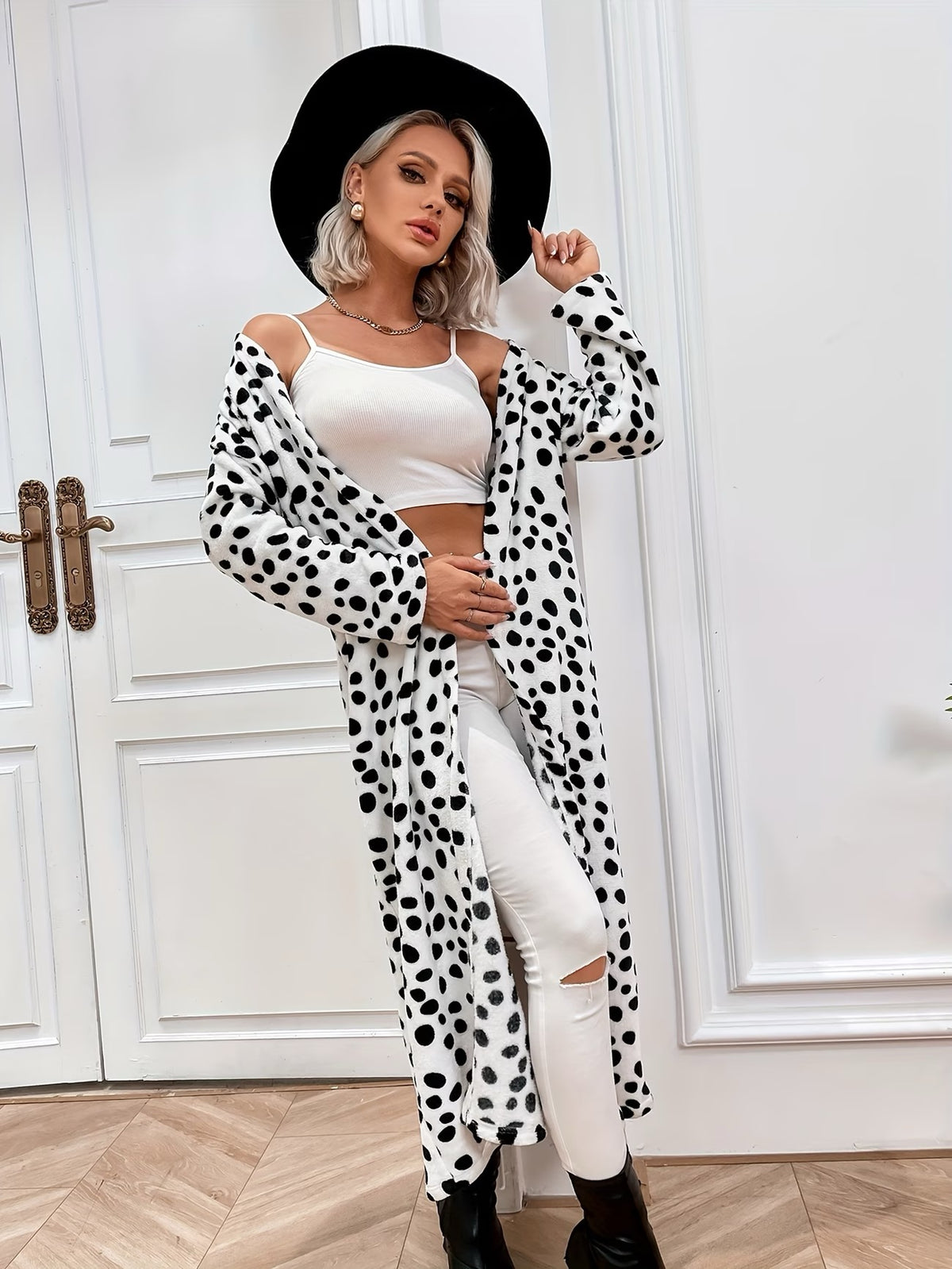 MANTEAU LONG NOIR/ BLANC STYLE DALMATIEN –