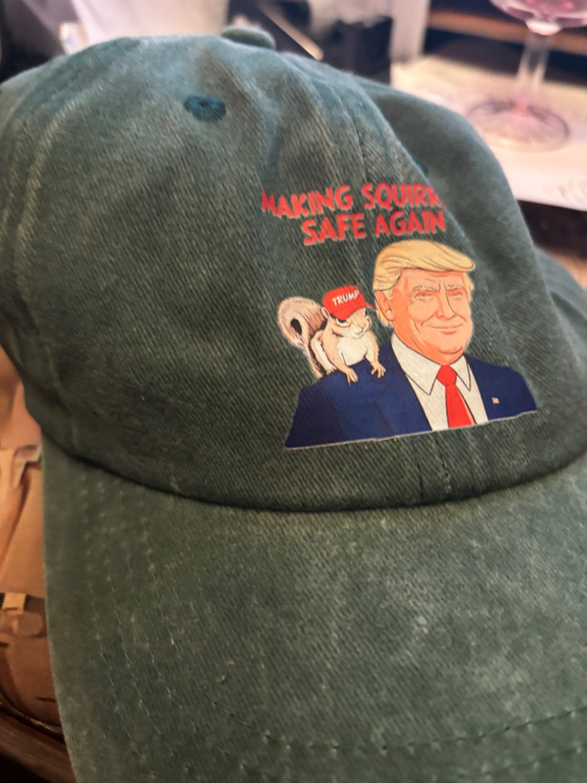 🐿️ CASQUETTE HUMOUR "MAKING SQUIRRELS SAFE AGAIN" 🐿️