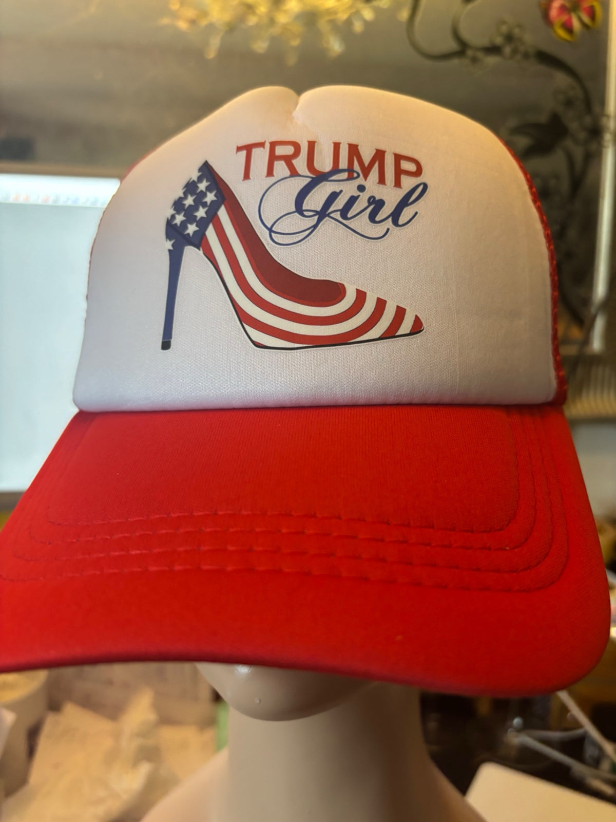 CASQUETTE "TRUMP GIRL" ROUGE & BLANCHE – ÉDITION ORIGINALE 🇺🇸