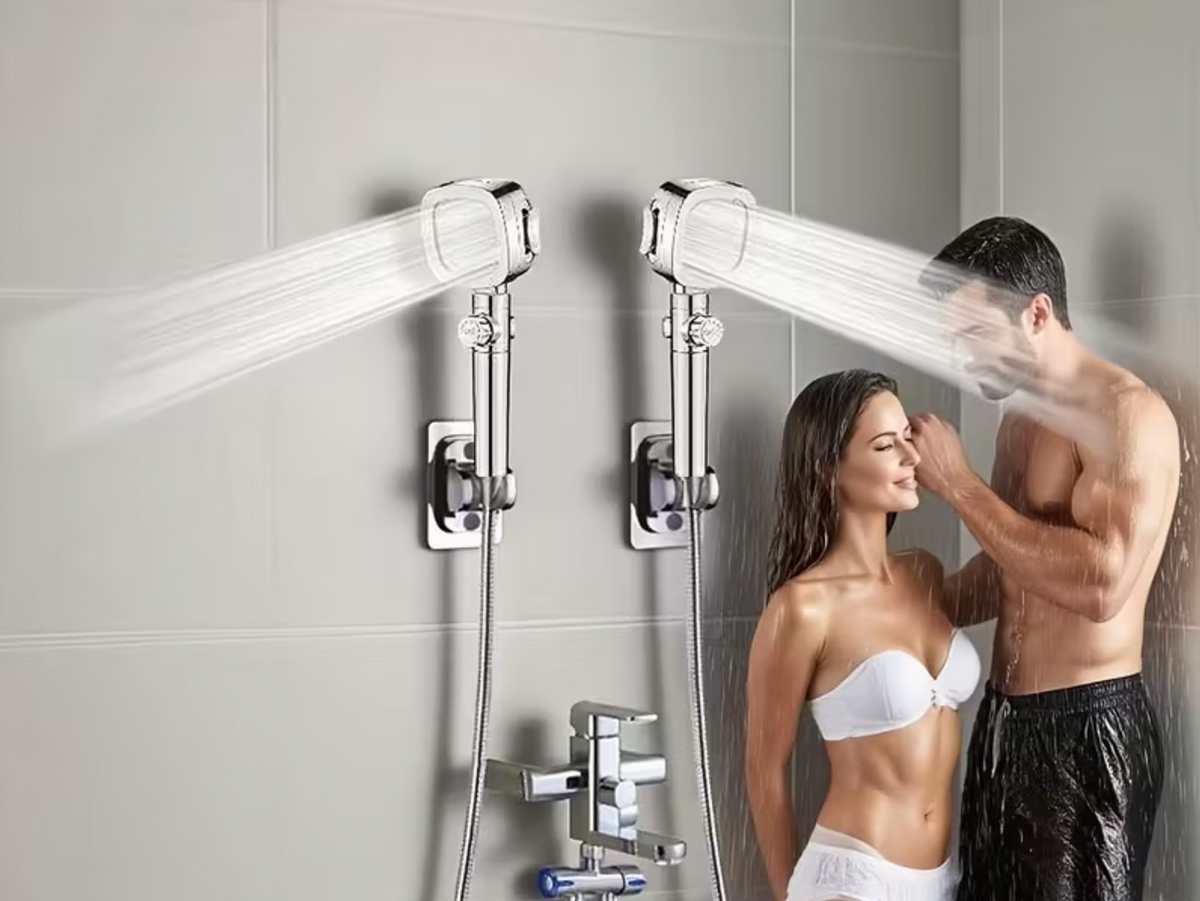 Douche en duo — 2 têtes de douche portables