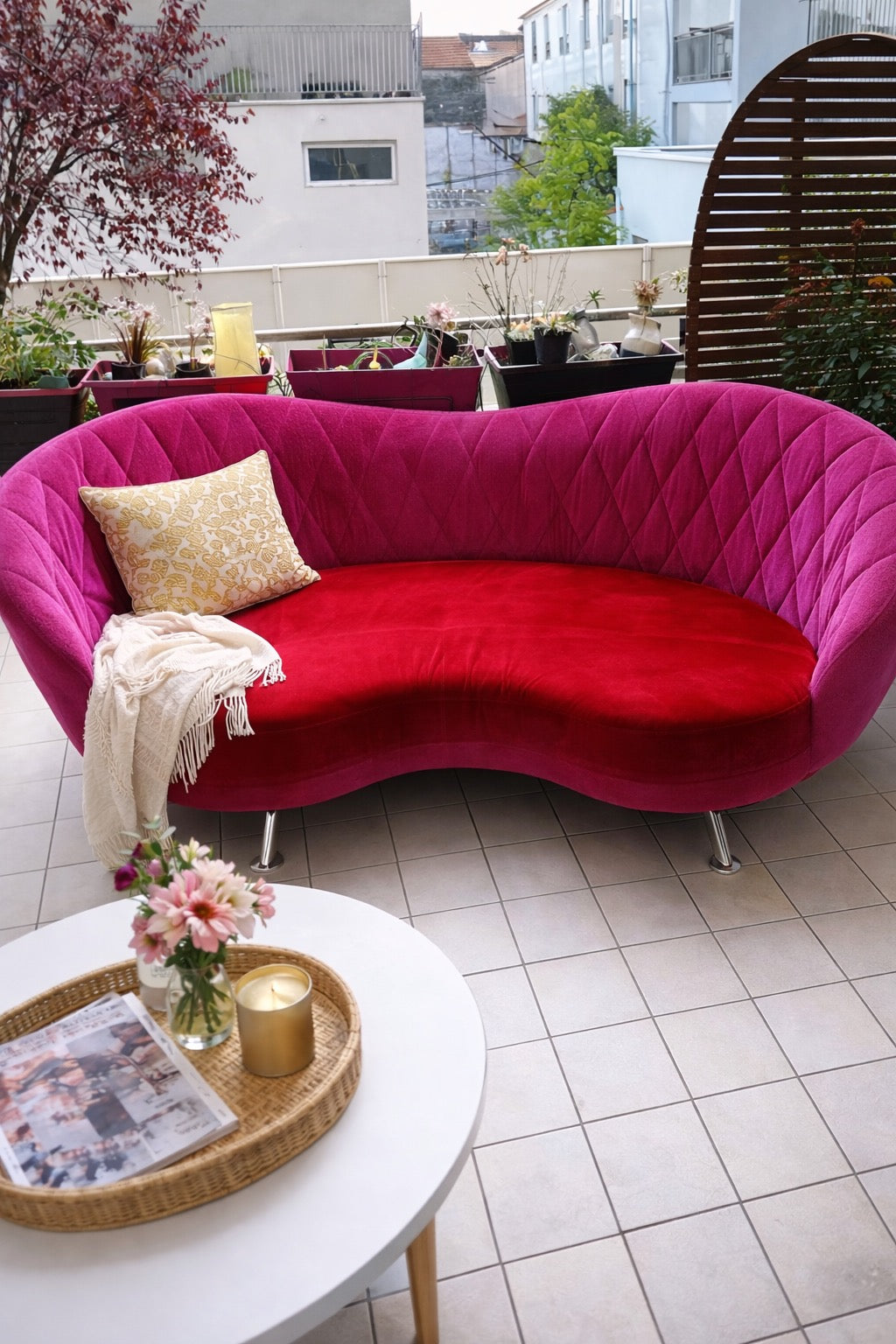 Canapé design velours rouge / fuchsia 2 m – style moderne