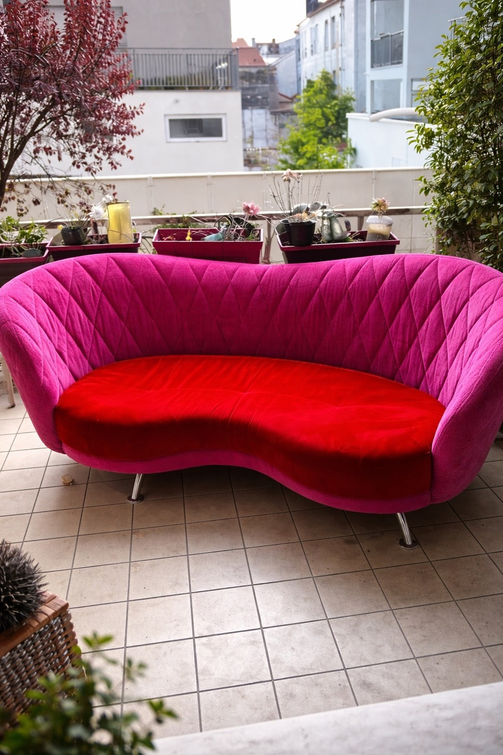 Canapé design velours rouge / fuchsia 2 m – style moderne