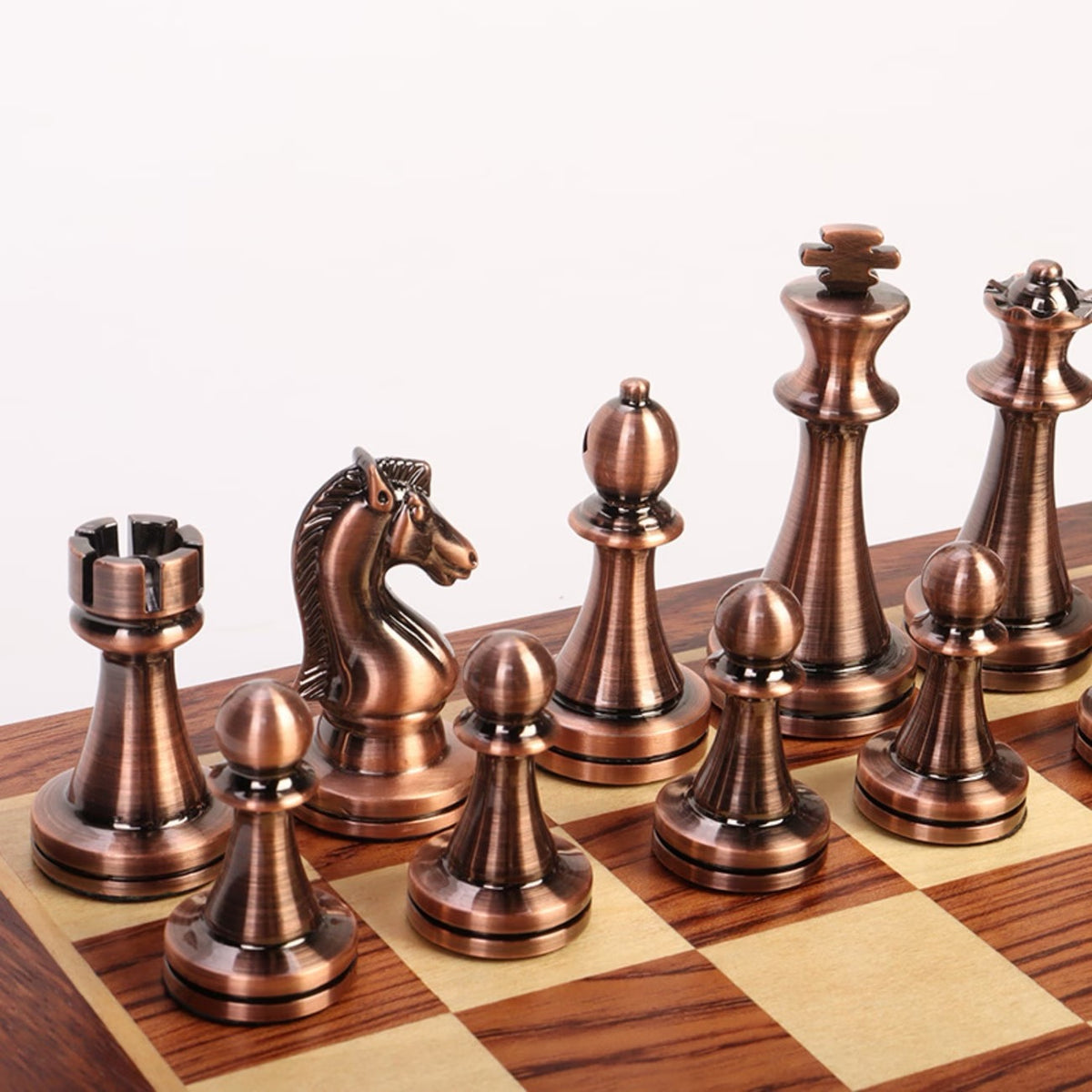 ♟️ Jeu d'Échecs Prestige 30 × 30 cm – Pièces Métal Massif & Coffret Bois Pliable